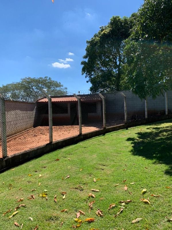 Fazenda à venda com 4 quartos, 1200m² - Foto 2