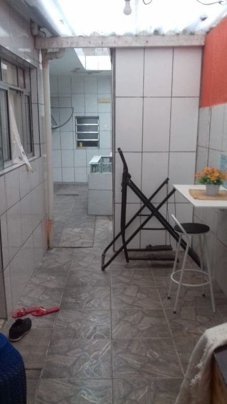 Sobrado à venda com 2 quartos, 201m² - Foto 14