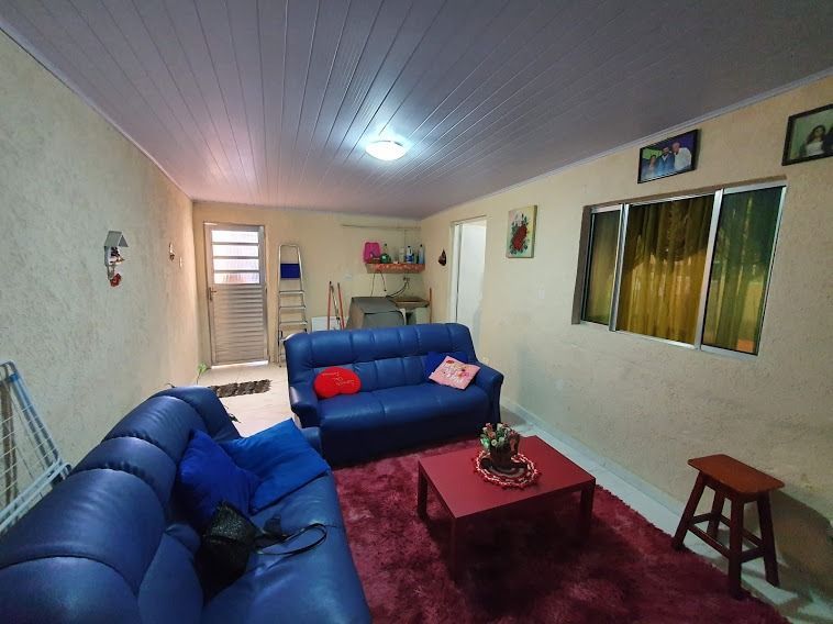 Casa à venda com 1 quarto, 100m² - Foto 2