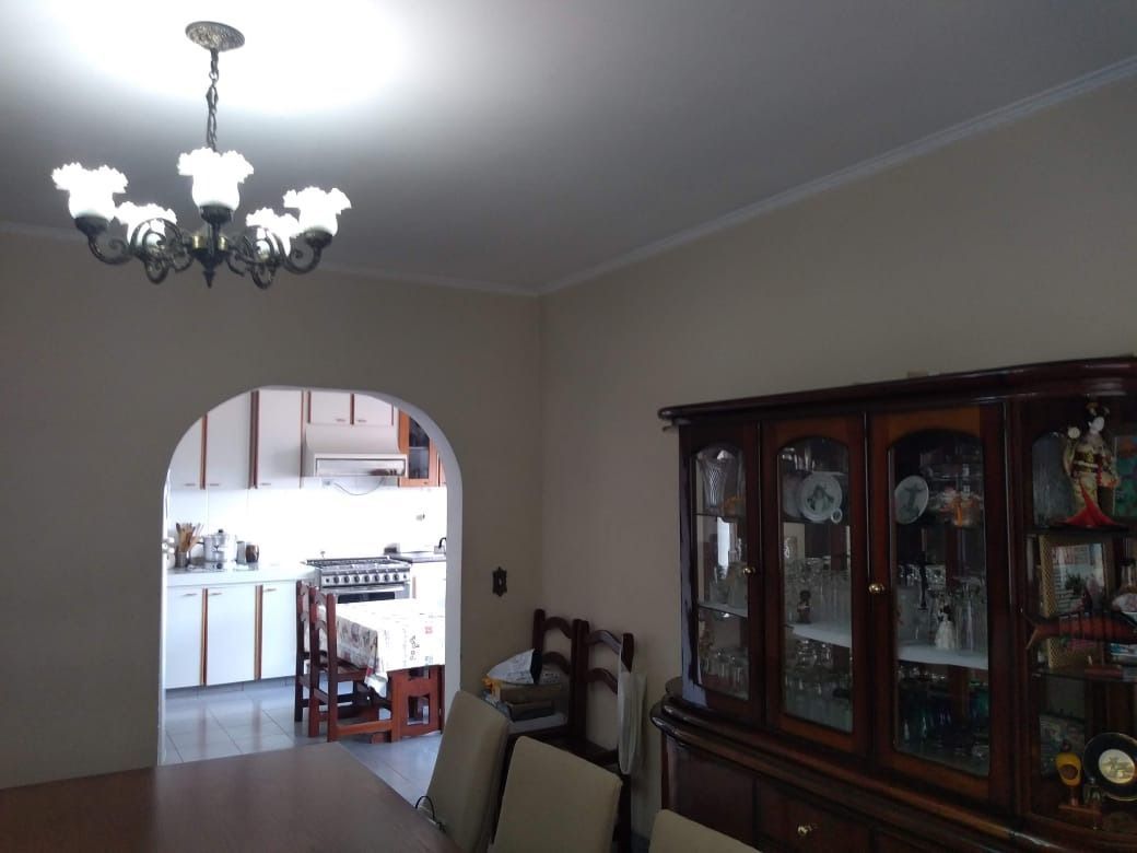 Sobrado à venda com 4 quartos, 419m² - Foto 1