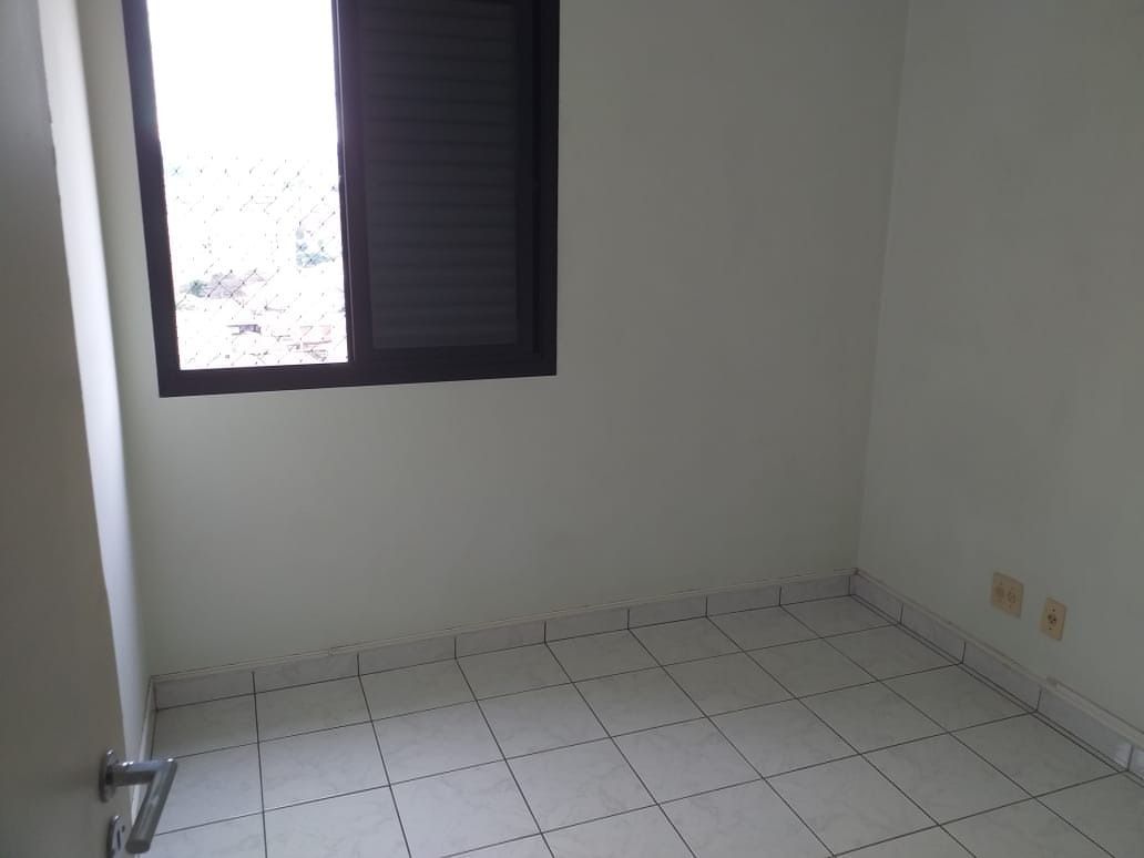 Apartamento à venda com 2 quartos, 75m² - Foto 16