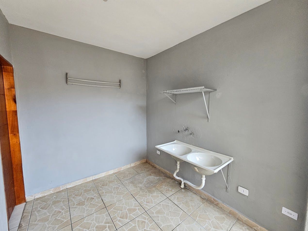 Sobrado à venda com 5 quartos, 300m² - Foto 43
