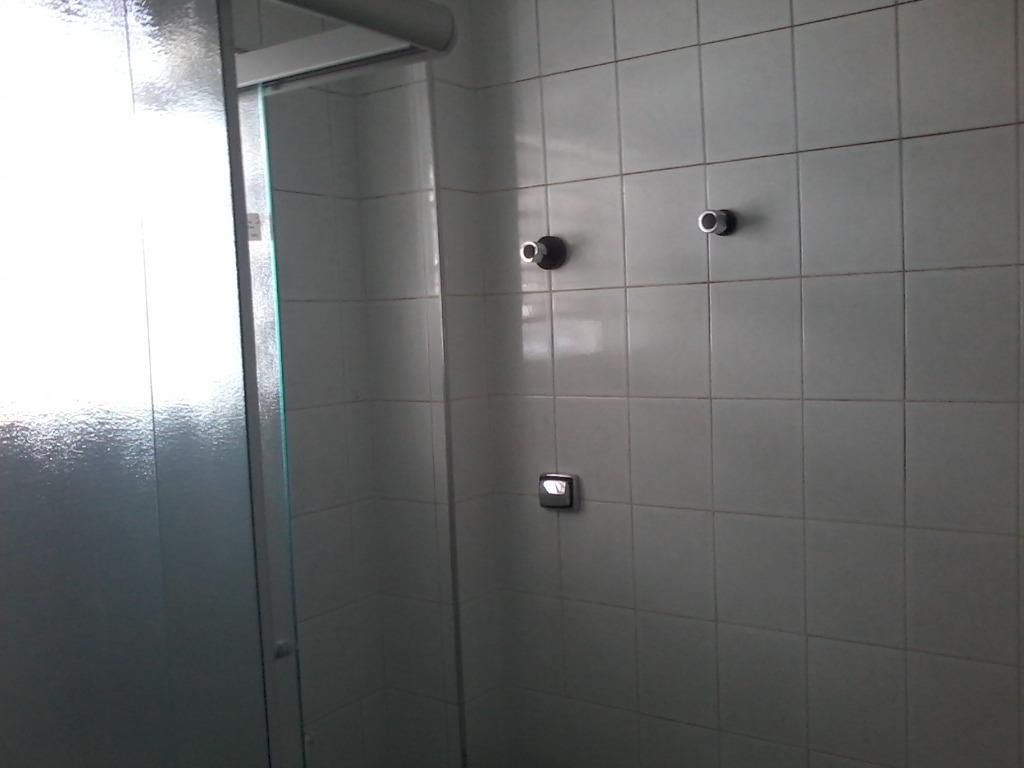 Apartamento à venda com 2 quartos, 75m² - Foto 4