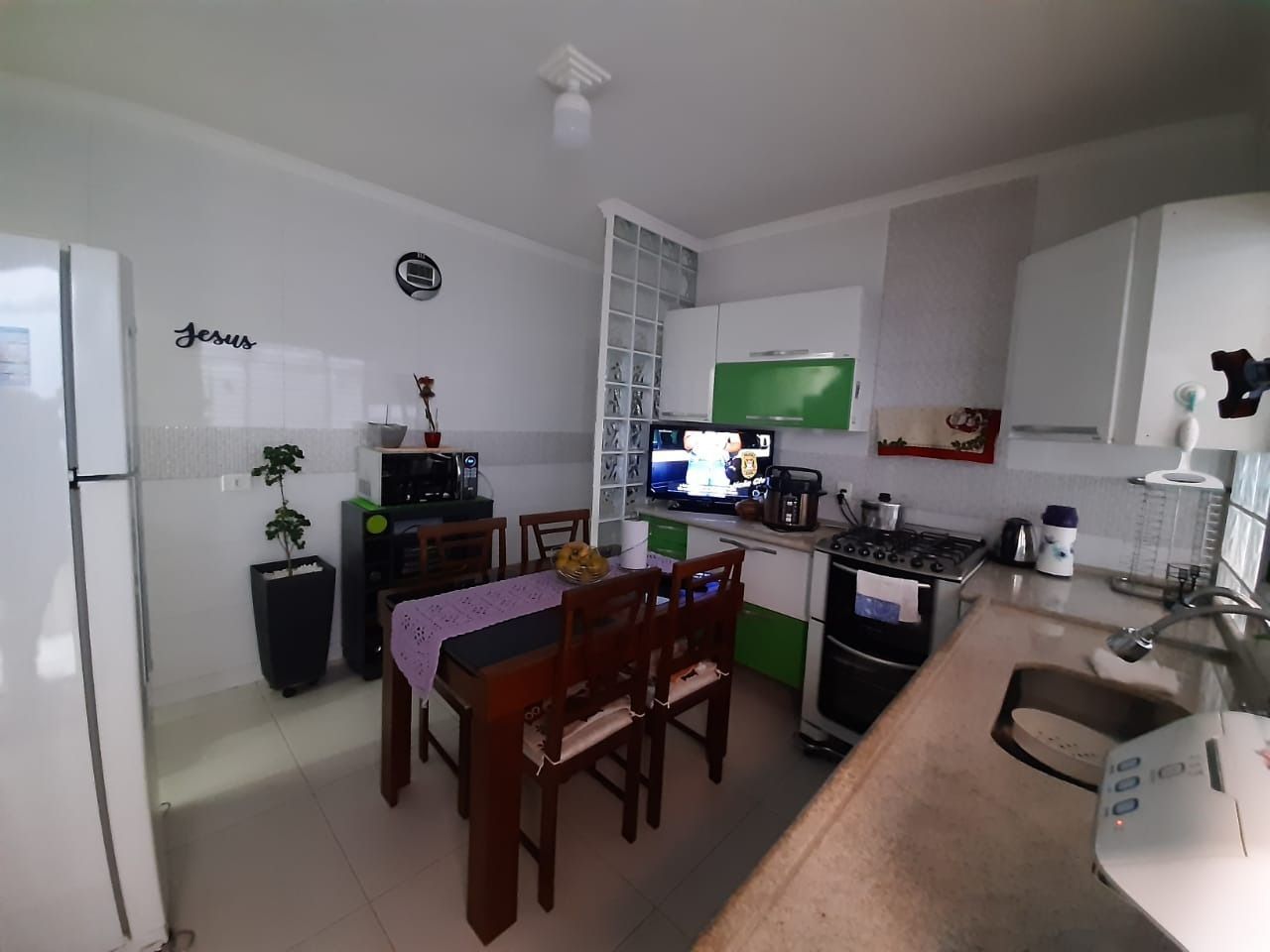 Casa à venda com 2 quartos, 94m² - Foto 11