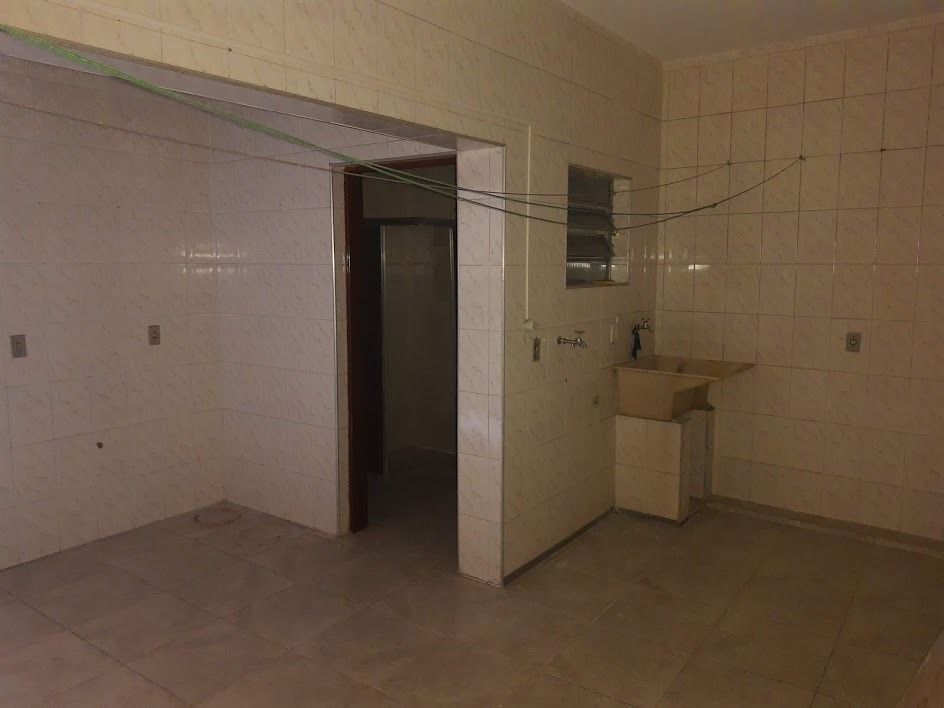 Sobrado à venda com 3 quartos, 194m² - Foto 3