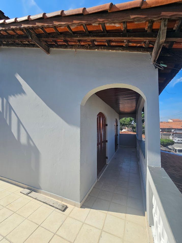 Sobrado à venda com 5 quartos, 300m² - Foto 57