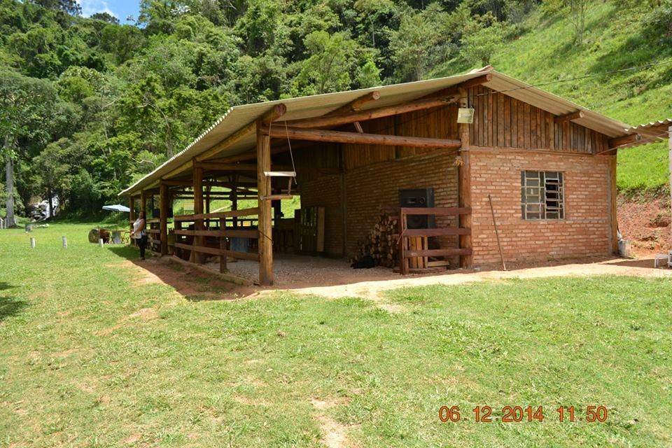 Fazenda à venda com 2 quartos, 300m² - Foto 3