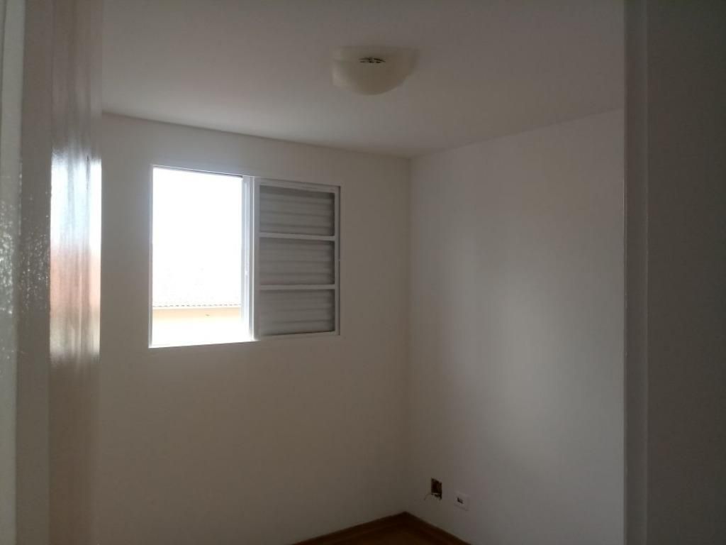 Apartamento à venda com 2 quartos, 45m² - Foto 4