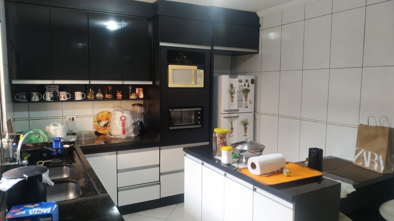 Casa à venda com 3 quartos, 200m² - Foto 27