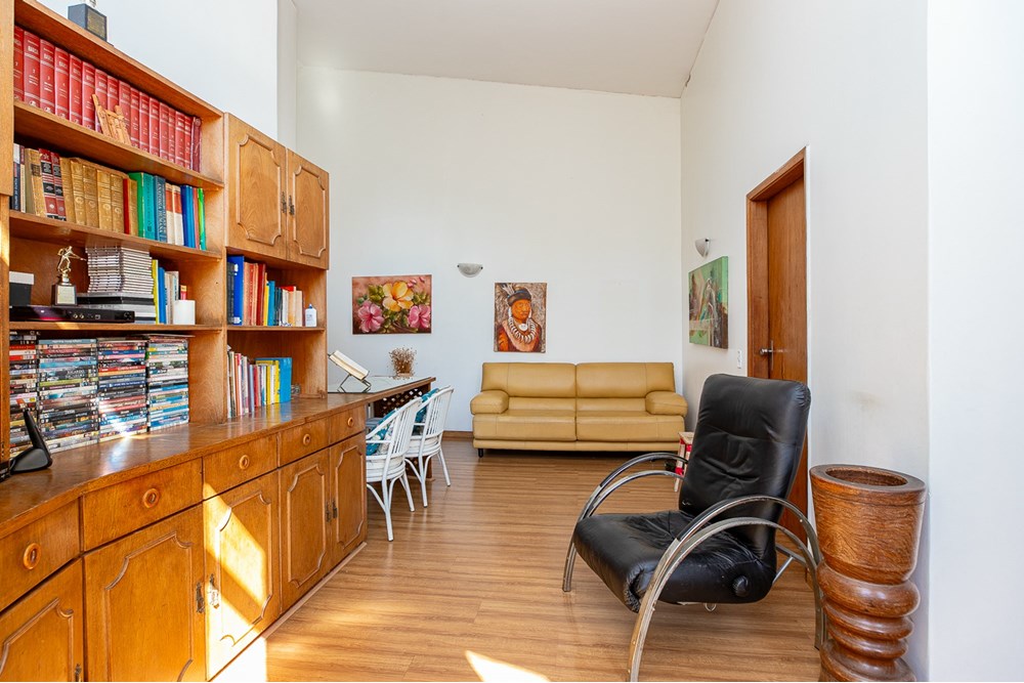 Casa, 3 quartos, 220 m² - Foto 3