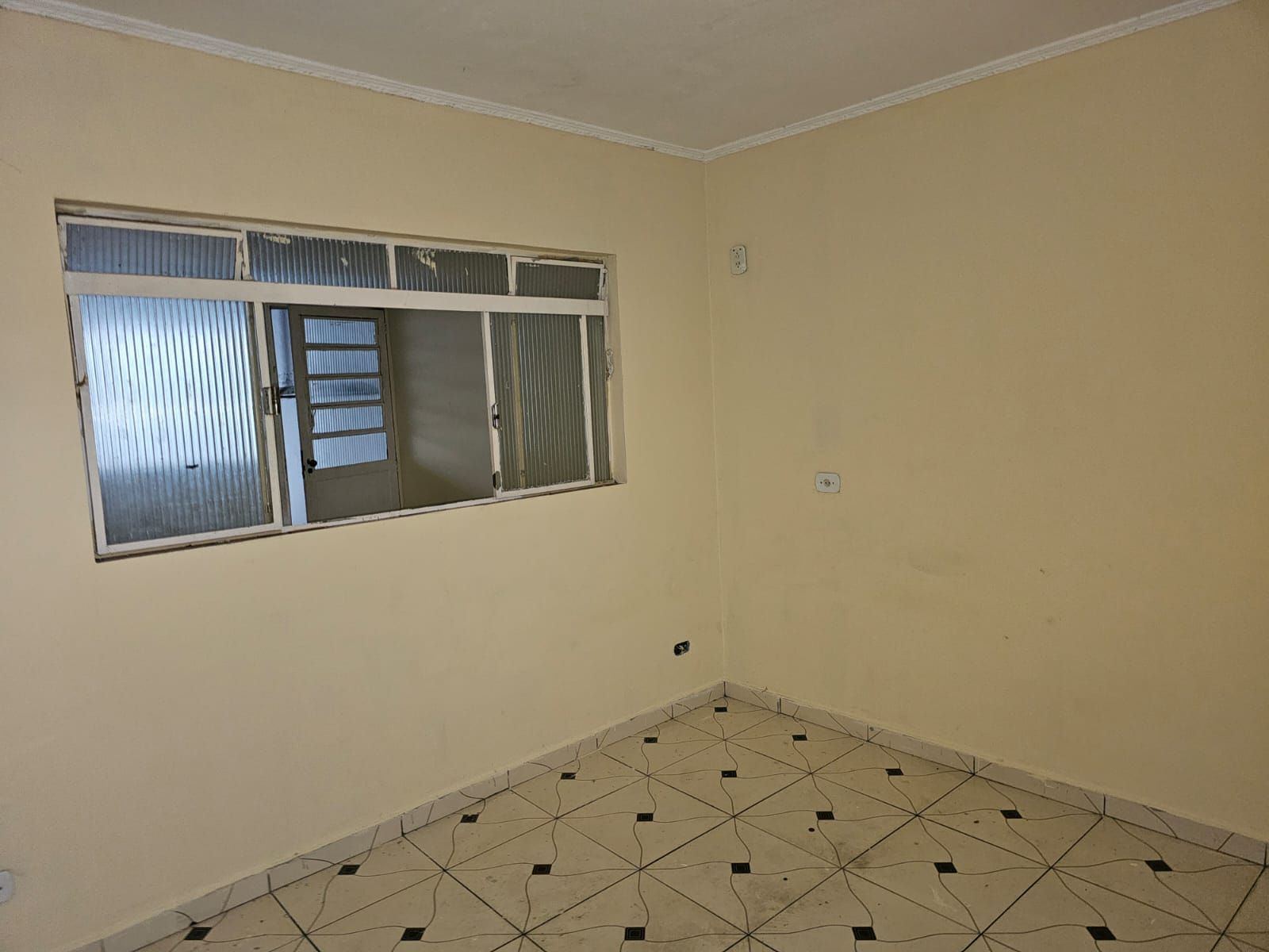 Casa para alugar com 1 quarto, 60m² - Foto 2