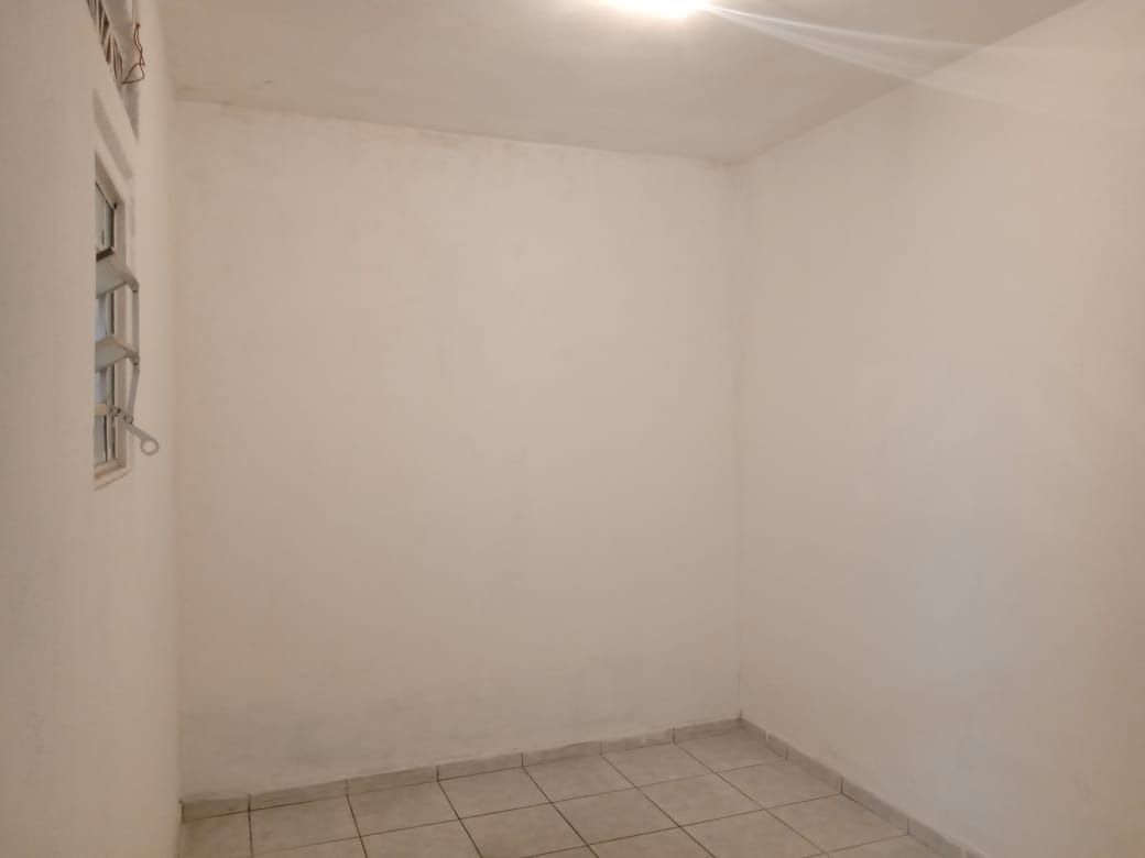 Casa à venda com 3 quartos, 100m² - Foto 2