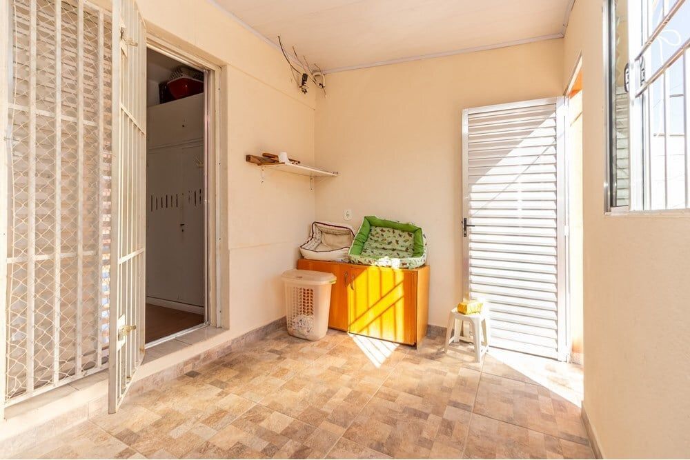 Casa à venda com 3 quartos, 112m² - Foto 2