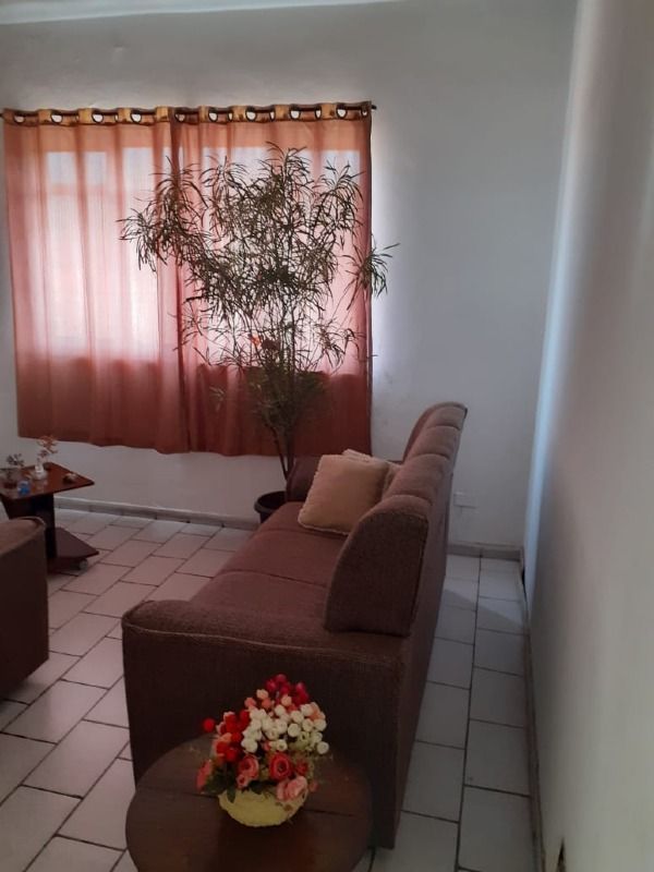 Apartamento à venda com 2 quartos, 81m² - Foto 4