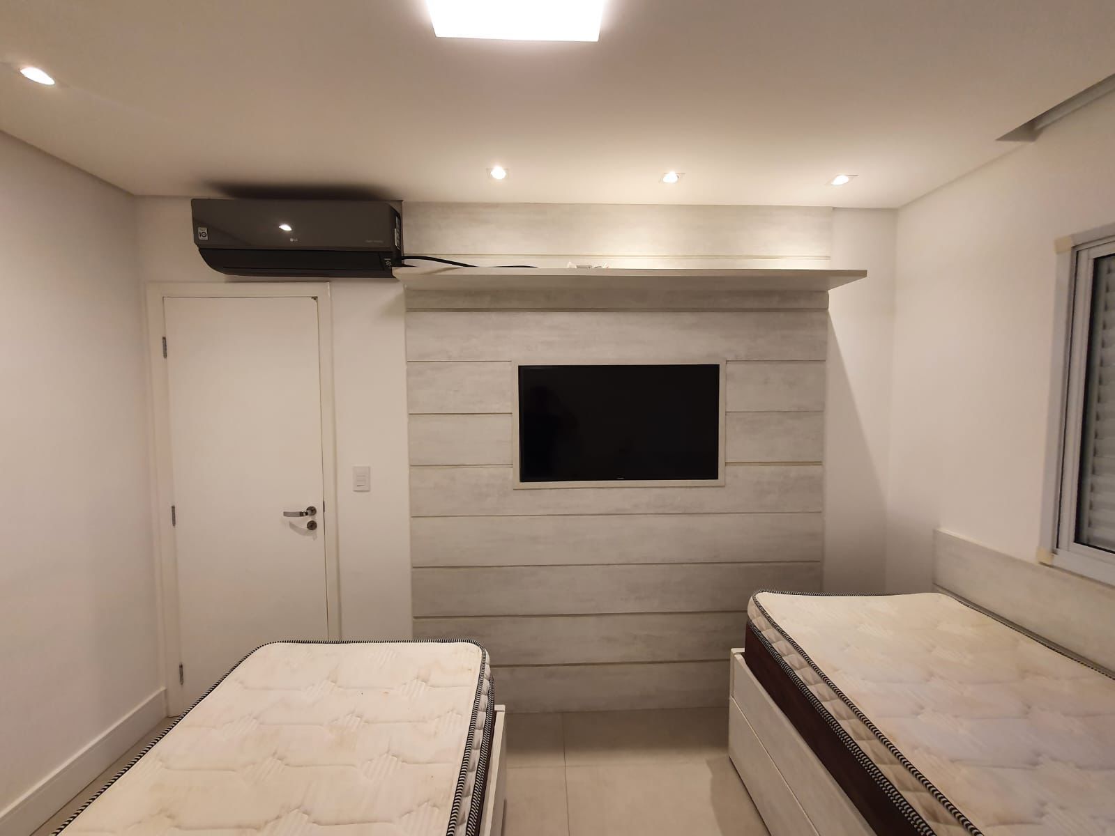 Apartamento à venda com 4 quartos, 256m² - Foto 17