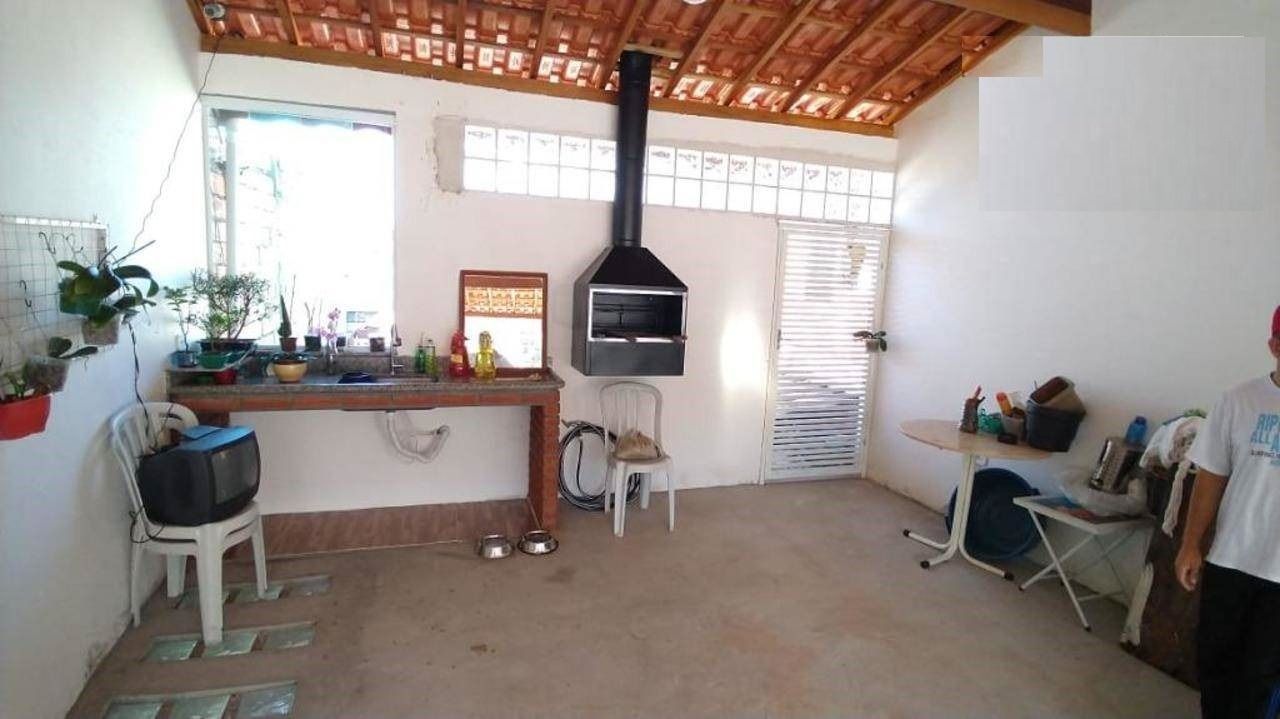 Casa à venda com 2 quartos, 94m² - Foto 8