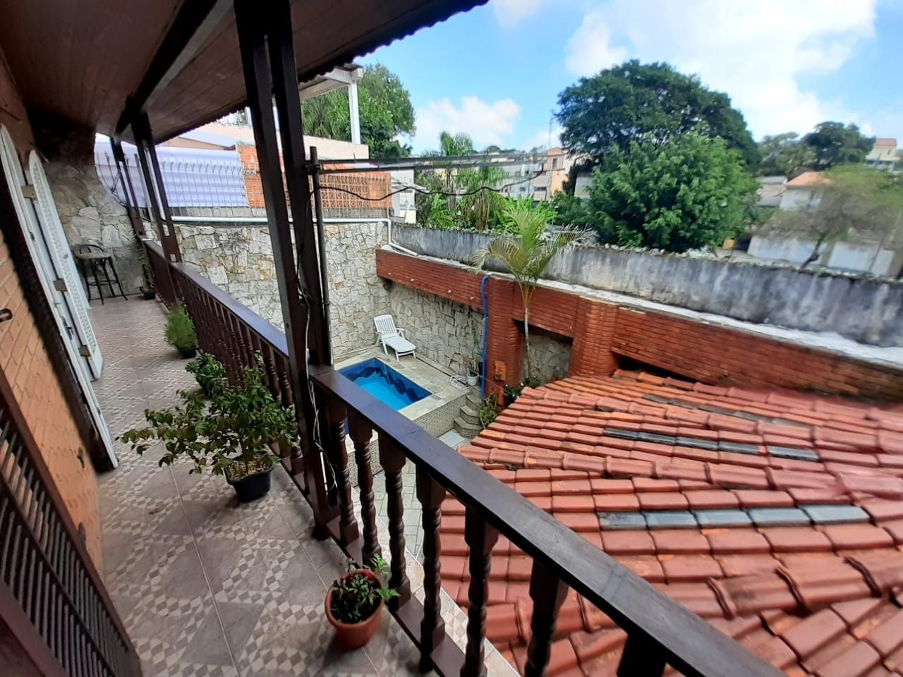 Casa à venda com 4 quartos, 300m² - Foto 2