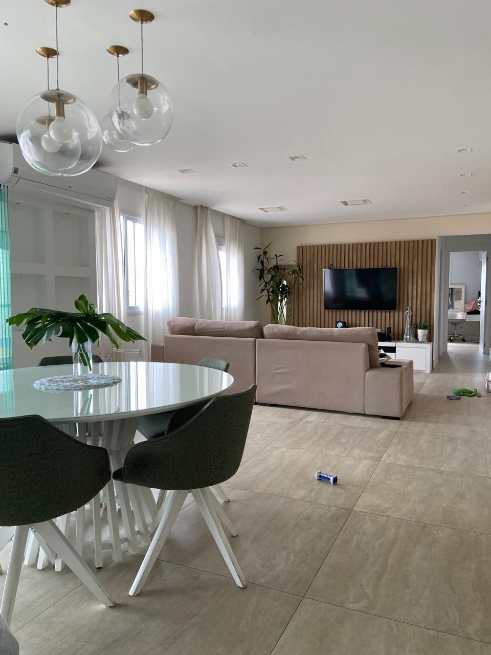 Apartamento à venda com 3 quartos, 162m² - Foto 1