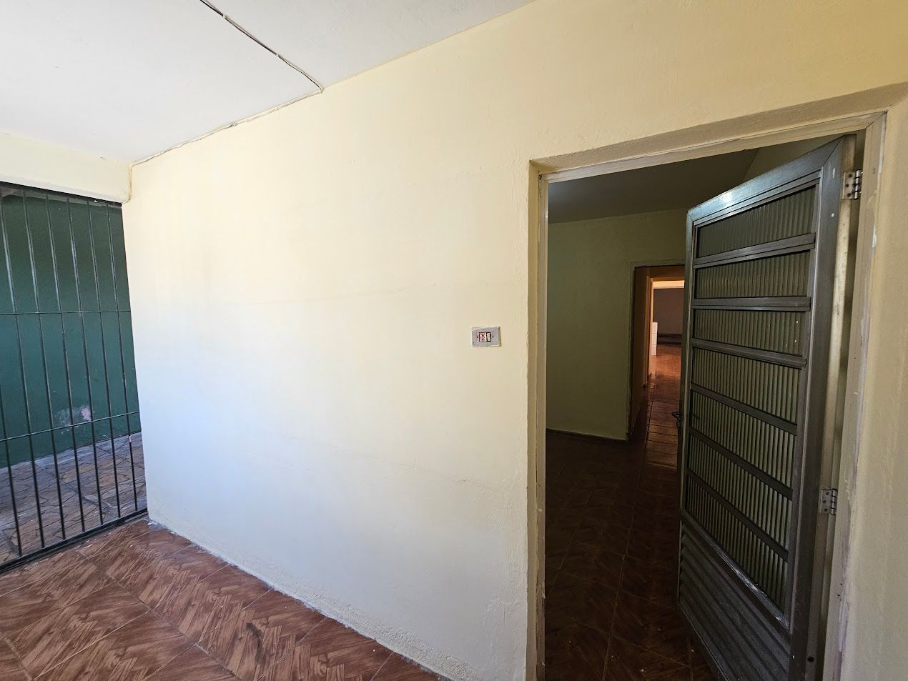 Casa para alugar com 2 quartos, 90m² - Foto 17