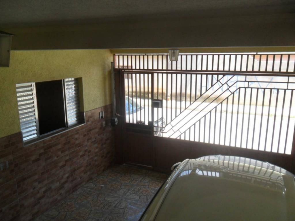 Sobrado à venda com 2 quartos, 190m² - Foto 3