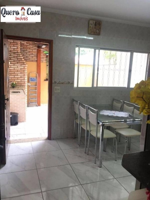 Sobrado à venda com 2 quartos, 110m² - Foto 2