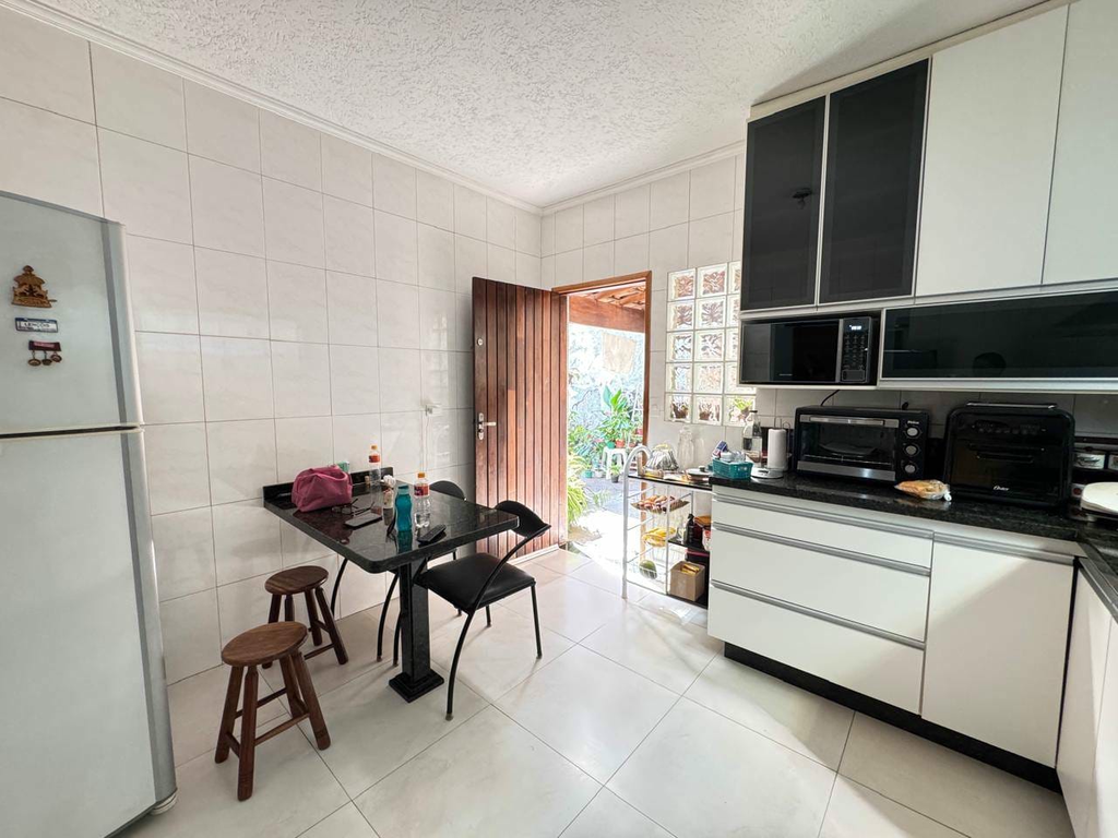 Casa, 3 quartos, 250 m² - Foto 16