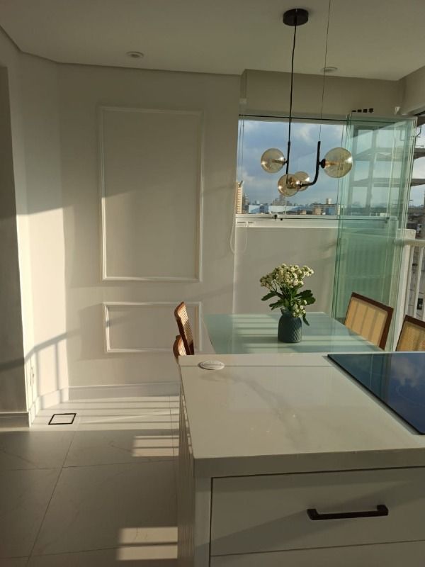 Apartamento à venda com 2 quartos, 75m² - Foto 9