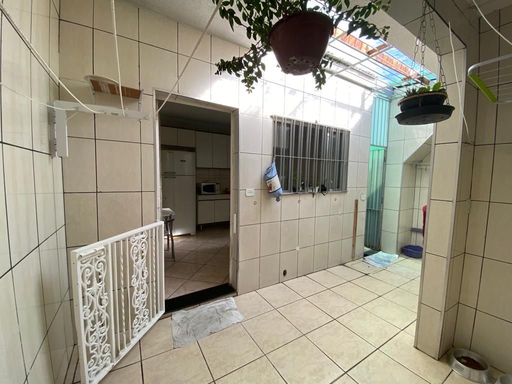 Sobrado à venda com 4 quartos, 187m² - Foto 3