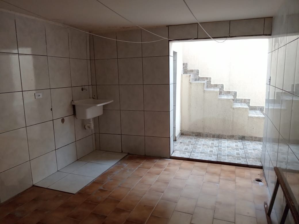 Casa à venda com 3 quartos, 200m² - Foto 7