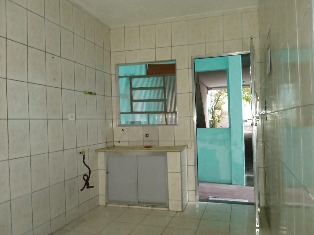 Casa à venda com 5 quartos, 318m² - Foto 2