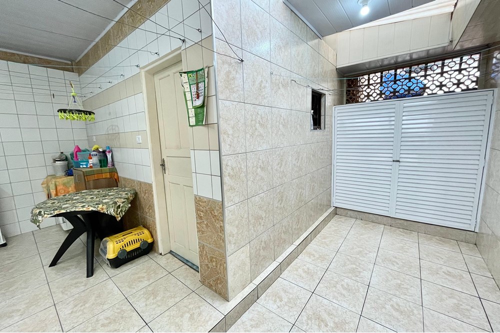 Casa à venda com 5 quartos, 309m² - Foto 45