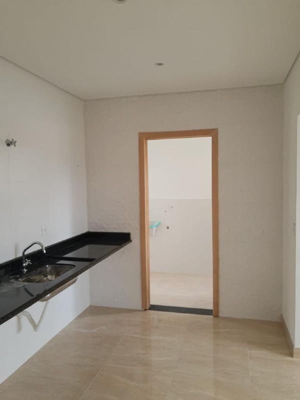 Casa à venda com 3 quartos, 64m² - Foto 21