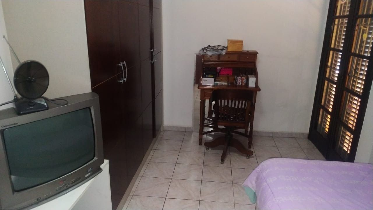 Casa à venda com 3 quartos, 200m² - Foto 10