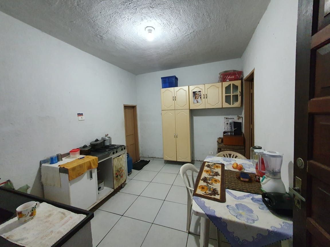 Casa à venda com 2 quartos, 100m² - Foto 3