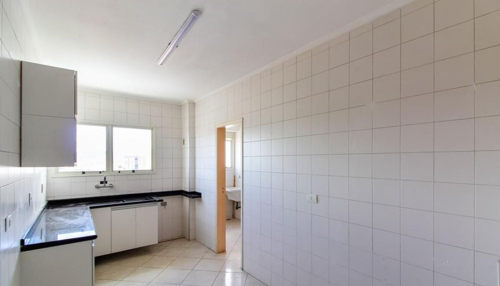 Apartamento à venda com 2 quartos, 76m² - Foto 17