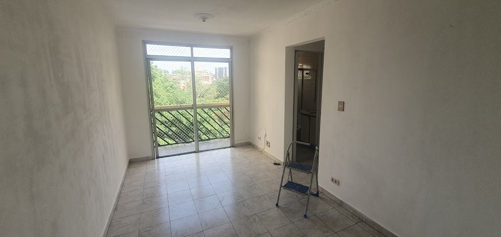 Apartamento à venda com 2 quartos, 56m² - Foto 11