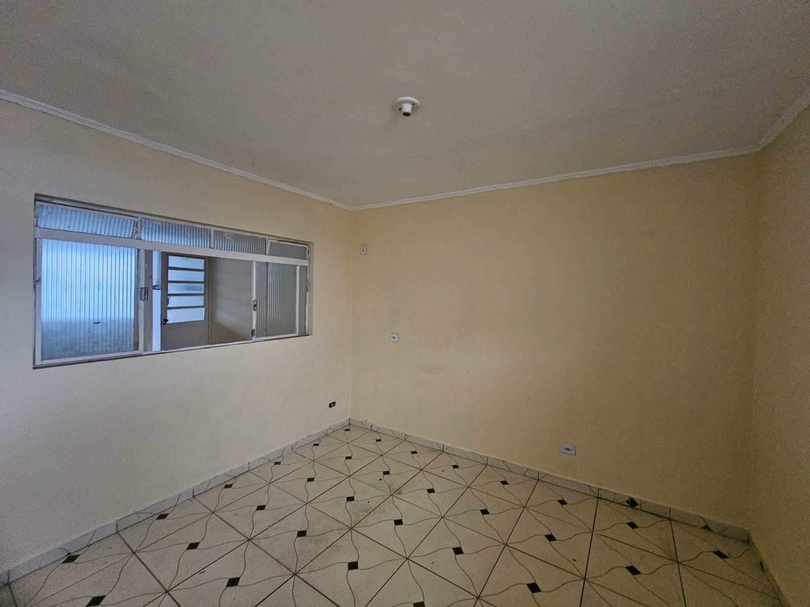 Casa para alugar com 1 quarto, 60m² - Foto 16