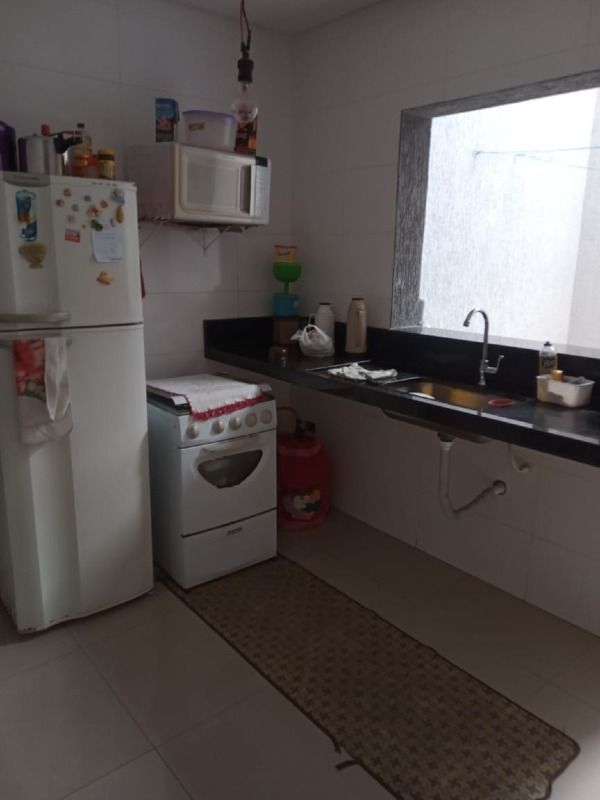 Sobrado à venda com 3 quartos, 120m² - Foto 1