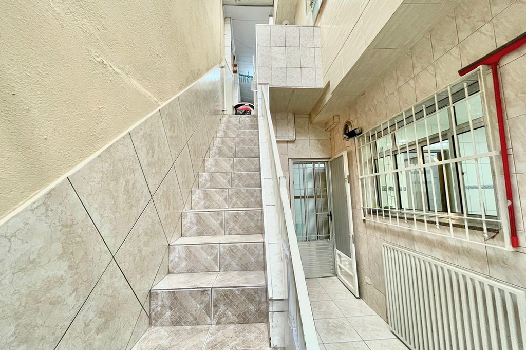 Casa à venda com 5 quartos, 309m² - Foto 3