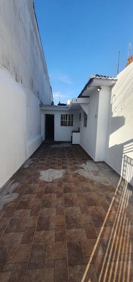 Casa para alugar com 3 quartos, 145m² - Foto 28