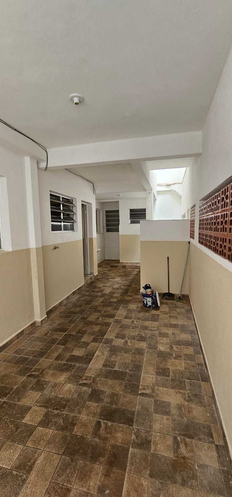 Casa para alugar com 1 quarto, 60m² - Foto 8