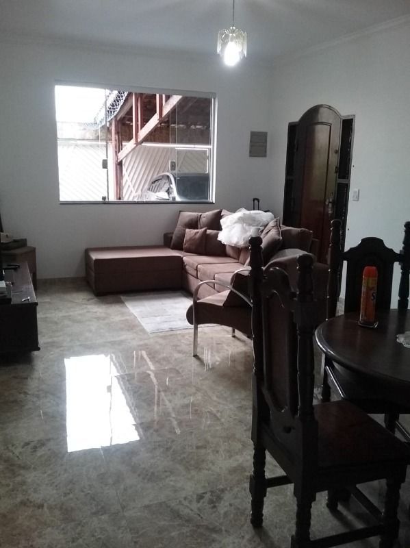 Sobrado à venda com 2 quartos, 100m² - Foto 1