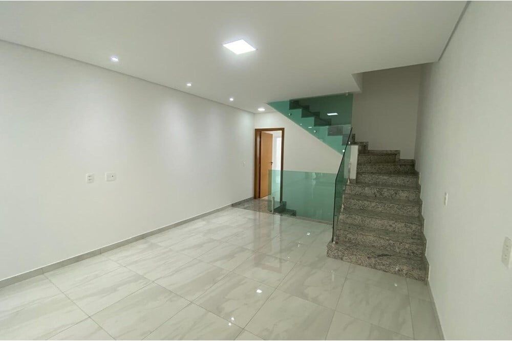 Casa, 3 quartos, 220 m² - Foto 2