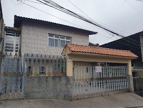 Casa à venda com 3 quartos, 215m² - Foto 2