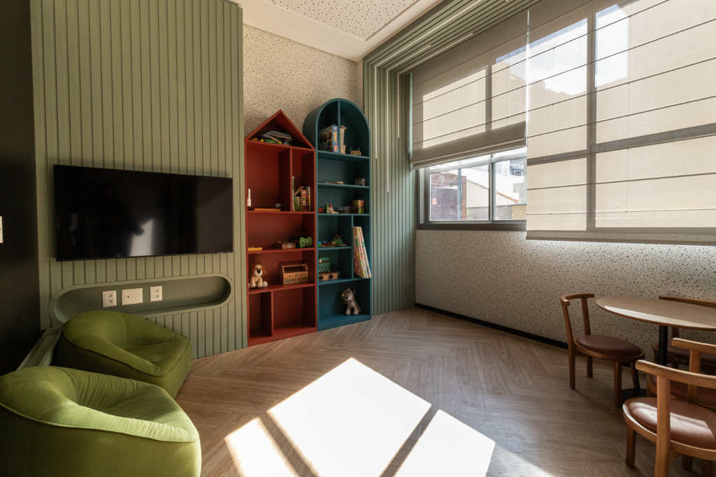 Apartamento à venda com 3 quartos, 160m² - Foto 4