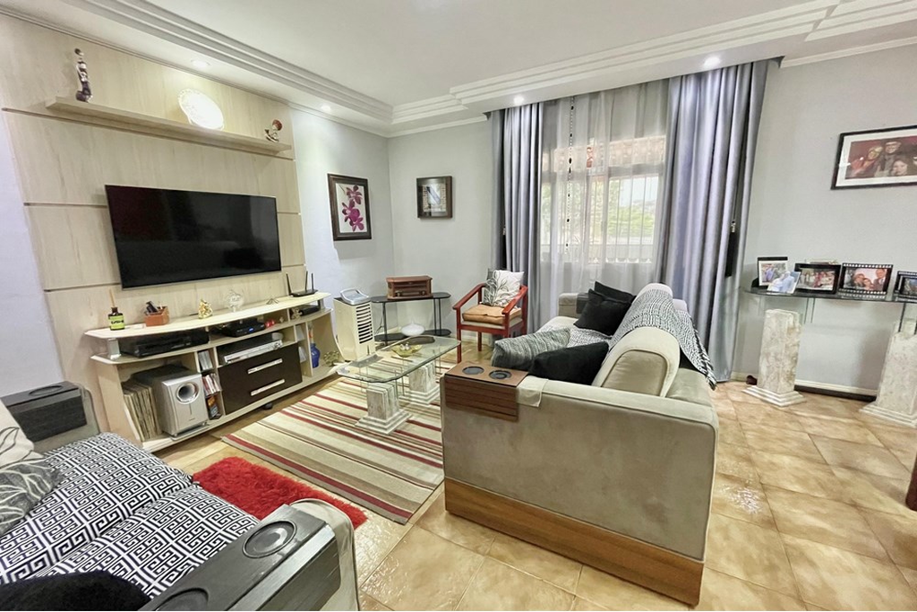 Casa à venda com 5 quartos, 309m² - Foto 29