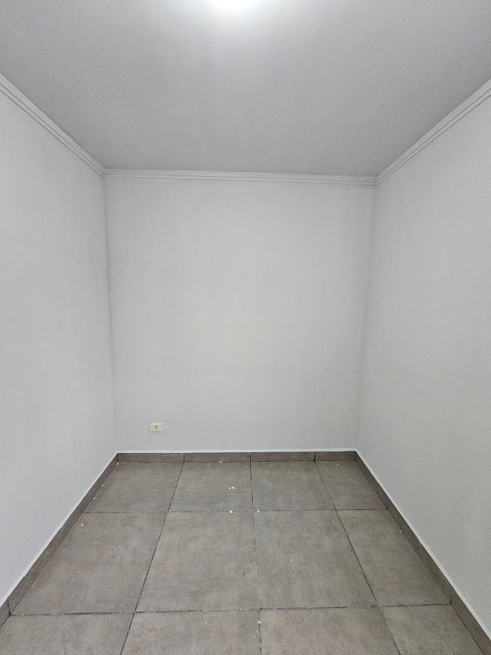 Casa para alugar com 2 quartos, 40m² - Foto 4