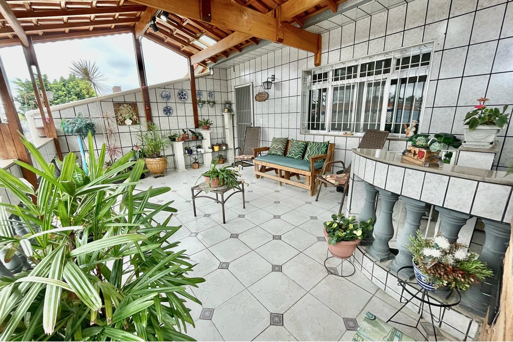 Casa à venda com 5 quartos, 309m² - Foto 25