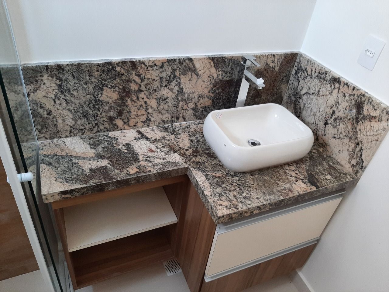 Apartamento à venda com 2 quartos, 81m² - Foto 4