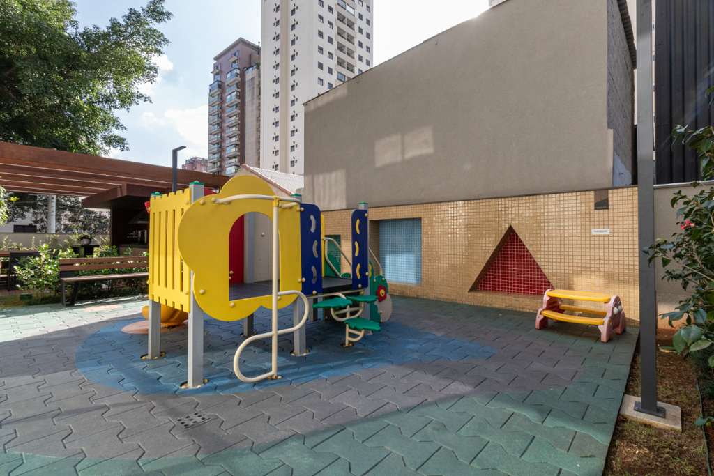 Apartamento à venda com 3 quartos, 160m² - Foto 32